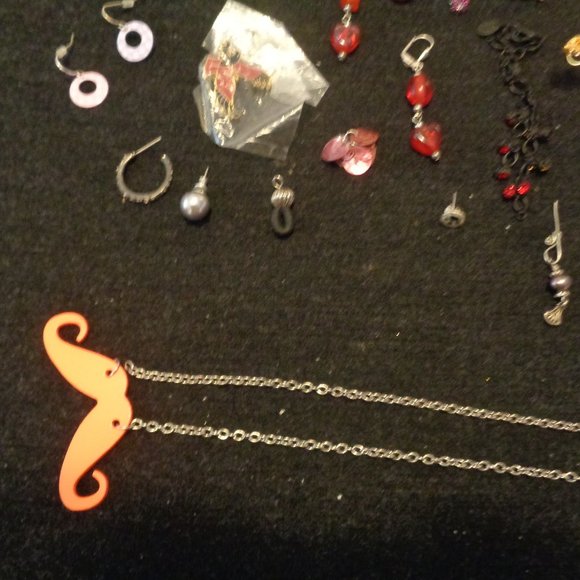 CHRISTMAS HOUSE BRIT BEAR JEWELRY PARTS ETC LOT - Picture 9 of 9